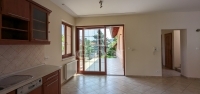 Eladó családi ház Üröm, 230m2